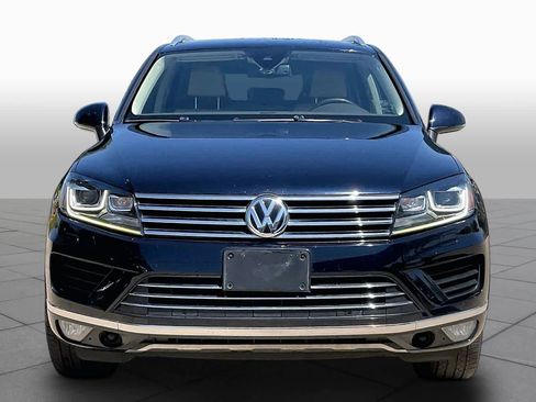 Used 2016 Volkswagen Touareg Sport AWD/4WD image 5
