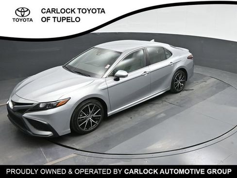 Used 2022 Toyota Camry SE FWD image 32