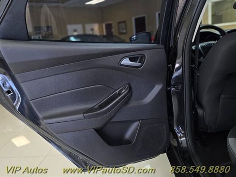 Used 2014 Ford Focus SE FWD image 13