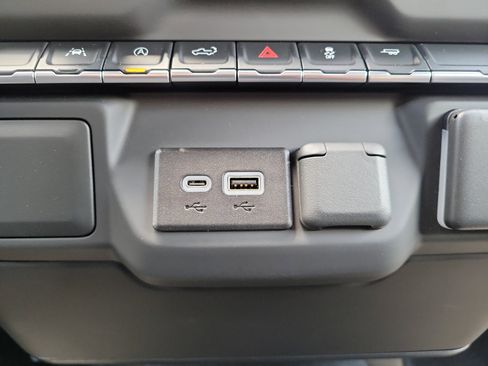 Used 2026 Chevrolet Silverado 1500 Custom RWD image 28