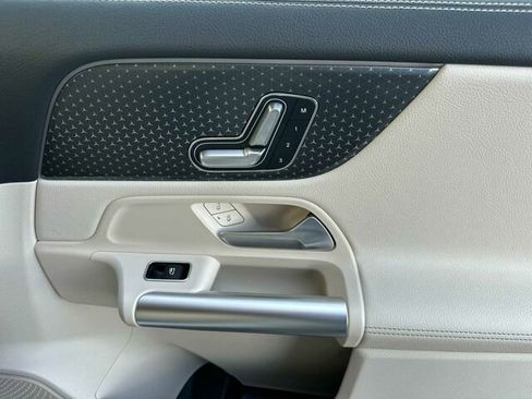 Used 2025 Mercedes-Benz GLA 250 image 22