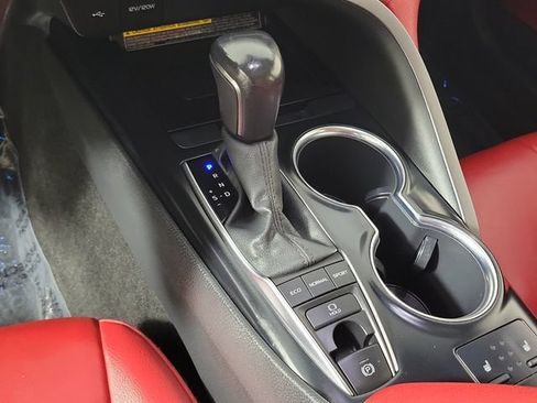 Used 2020 Toyota Camry XSE FWD image 32