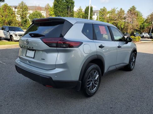 Certified 2025 Nissan Rogue S AWD/4WD image 4