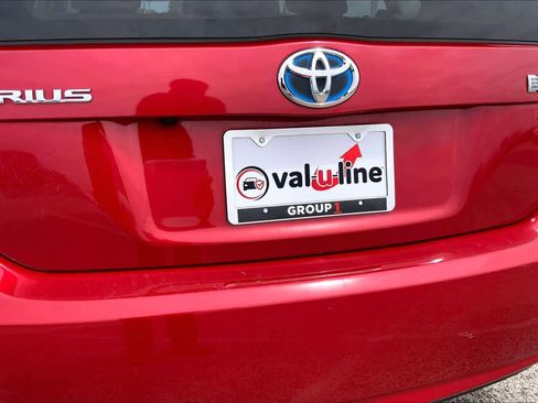 Used 2015 Toyota Prius Two image 10