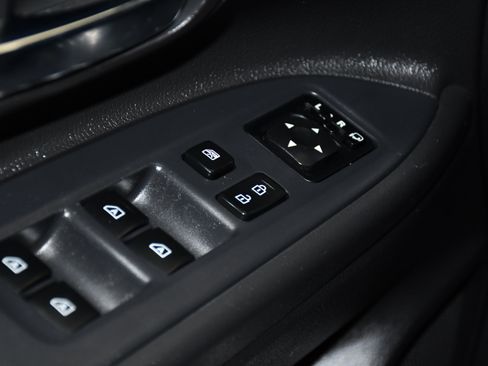 Used 2020 Mitsubishi Outlander SEL AWD/4WD image 34