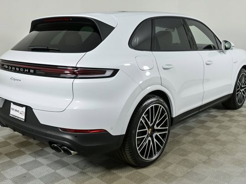 New 2026 Porsche Cayenne E-Hybrid image 30