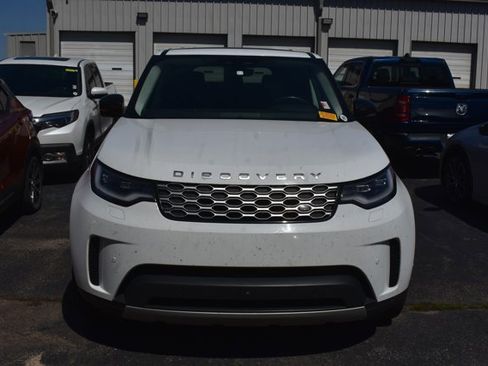 Used 2024 Land Rover Discovery S AWD/4WD image 2
