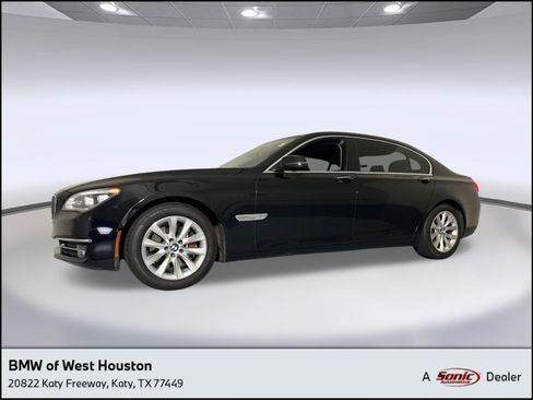 Used 2015 BMW 740Li image 1