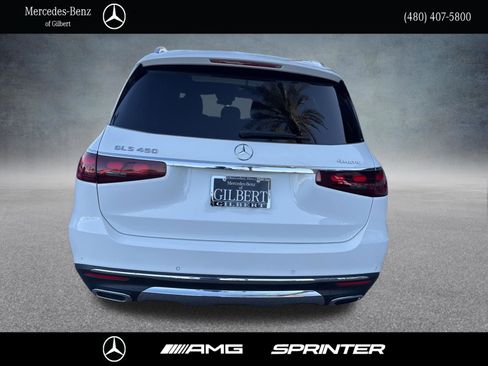 Used 2024 Mercedes-Benz GLS 450 4MATIC image 4