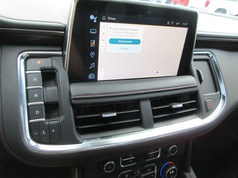 Used 2023 Chevrolet Suburban RST AWD/4WD image 31