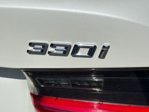 Used 2020 BMW 330i Sedan w/ Driving Assistance Package image 11