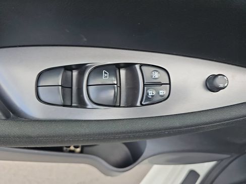 Used 2024 Nissan Leaf S FWD image 31