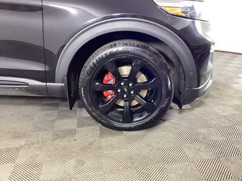 Used 2020 Ford Explorer ST w/ ST Street Pack AWD/4WD image 7
