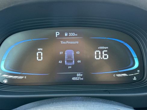 Used 2024 Hyundai Venue SE image 23