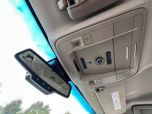 Used 2018 Chevrolet Tahoe LT image 32