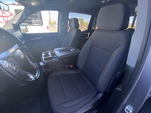 Used 2025 Chevrolet Silverado 1500 LT w/ Z71 Off-Road Package AWD/4WD image 11