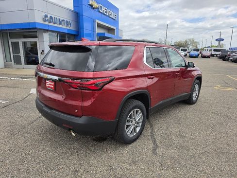 Used 2023 Chevrolet Traverse LT AWD/4WD image 10