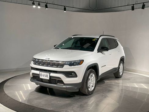 Used 2022 Jeep Compass Latitude image 8