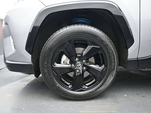 Used 2021 Toyota RAV4 XSE AWD/4WD image 23