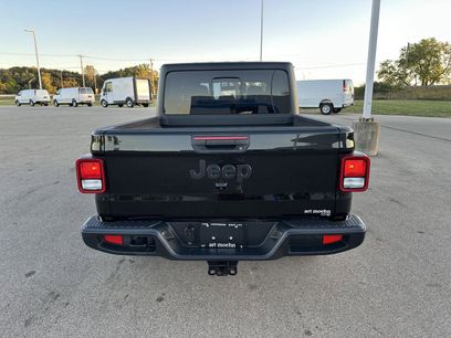 Used 2023 Jeep Gladiator Sport