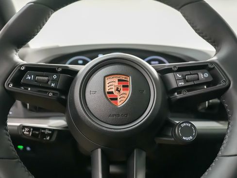 New 2026 Porsche Cayenne image 27