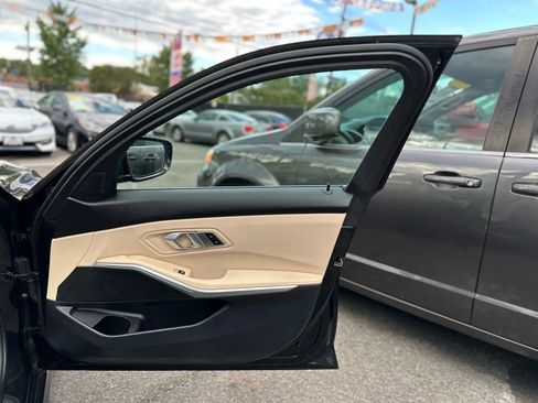 Used 2021 BMW 330i xDrive Sedan w/ Convenience Package image 21