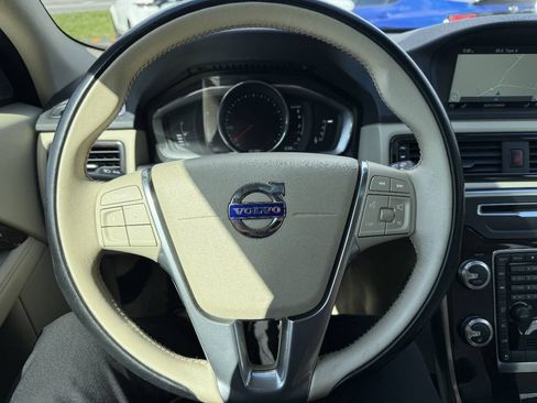 Used 2016 Volvo XC70 T5 Premier w/ Convenience Package AWD/4WD image 22