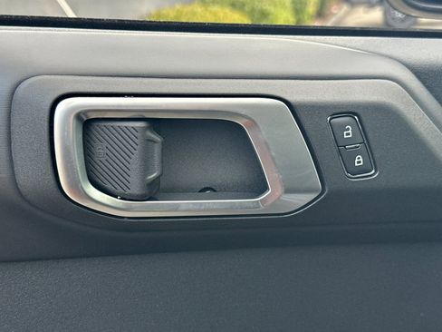 New 2025 Ford Bronco Badlands w/ Sasquatch Package image 12