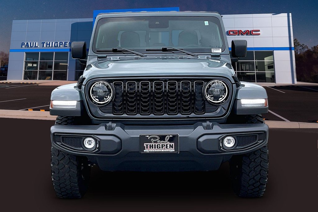 Used 2024 Jeep Gladiator Sport AWD/4WD image 2