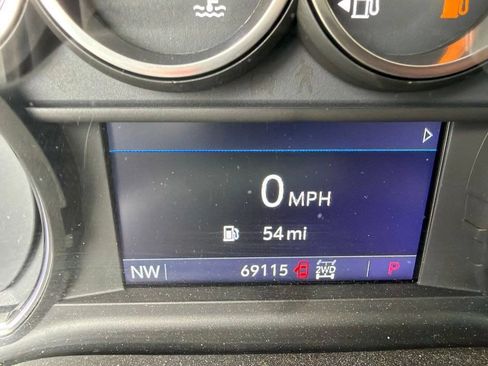 Used 2020 Chevrolet Silverado 1500 LT Trail Boss AWD/4WD image 12
