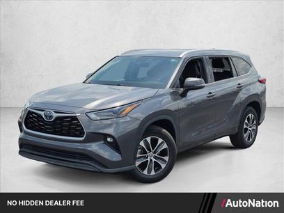 Used 2022 Toyota Highlander XLE