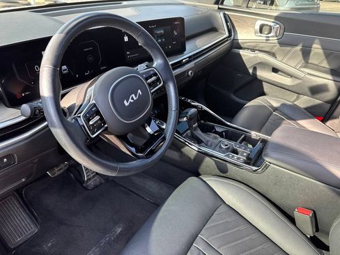 Used 2025 Kia Sorento SX Prestige AWD/4WD image 9