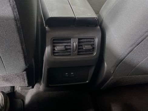 Used 2023 Nissan Rogue SV FWD image 24