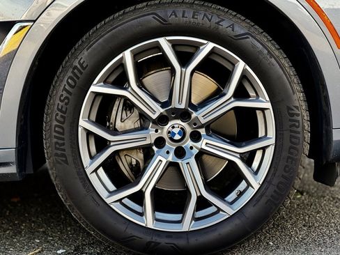 Used 2024 BMW X7 xDrive40i w/ Premium Package image 7