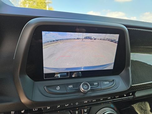 Used 2021 Chevrolet Camaro SS image 17