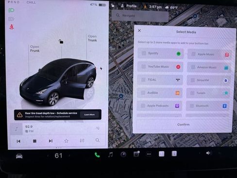 Used 2024 Tesla Model Y 2WD image 13