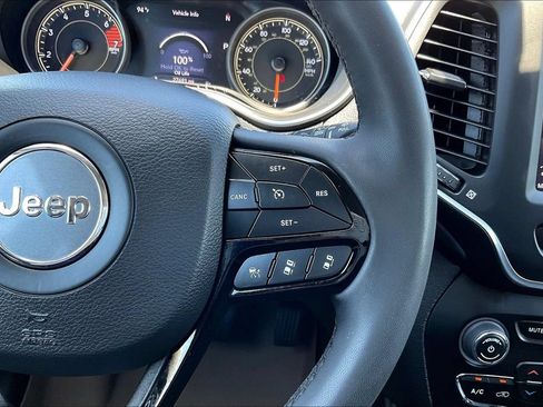 Used 2023 Jeep Cherokee Altitude Lux w/ Lux Elite Package AWD/4WD image 12
