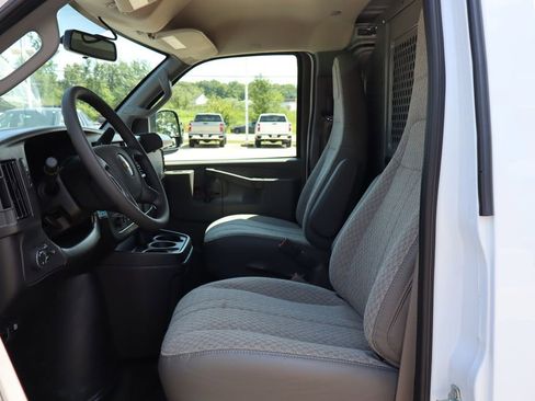 New 2025 Chevrolet Express 2500 w/ Driver Convenience Package image 7
