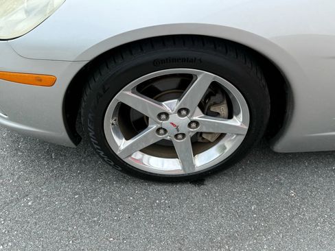 Used 2005 Chevrolet Corvette Coupe w/ Preferred Equipment Group image 26