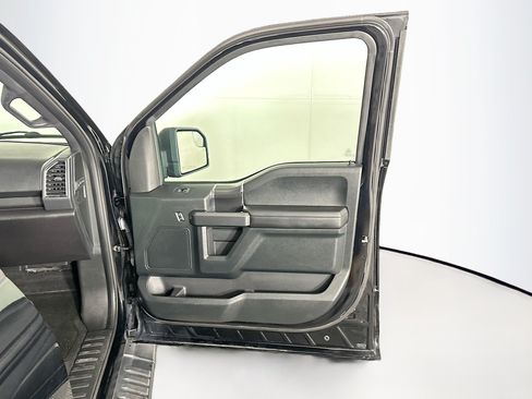 Used 2016 Ford F150 XLT w/ Equipment Group 302A Luxury AWD/4WD image 29