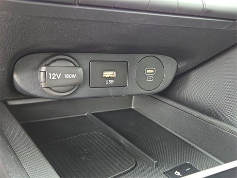 New 2025 Hyundai Elantra SEL image 14
