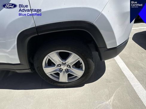 Used 2022 Jeep Compass Latitude FWD image 20
