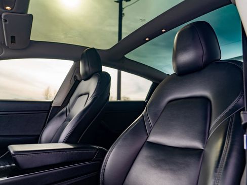 Used 2020 Tesla Model 3 Long Range AWD/4WD image 15