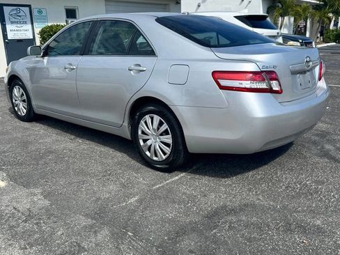 Used 2011 Toyota Camry FWD image 5