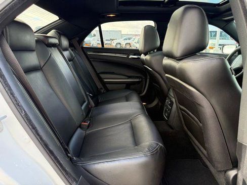 Used 2022 Chrysler 300 S w/ Comfort Group image 5