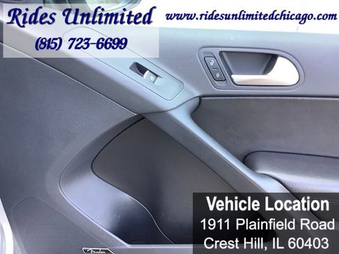 Used 2017 Volkswagen Tiguan SEL FWD image 31