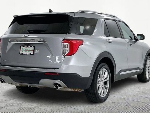 Used 2023 Ford Explorer Limited image 6