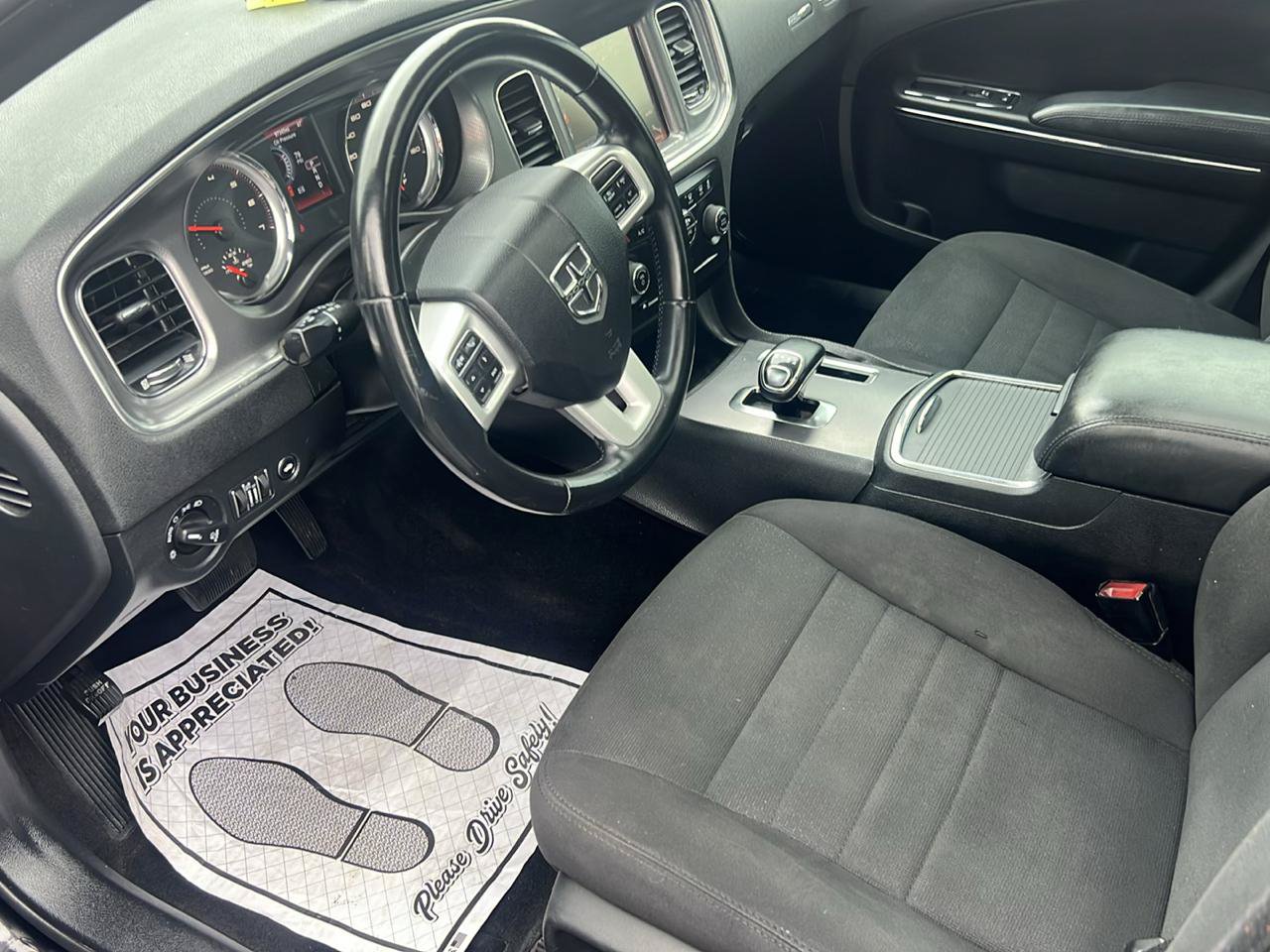 Used 2014 Dodge Charger SXT RWD image 15