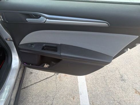 Used 2014 Ford Fusion S image 15