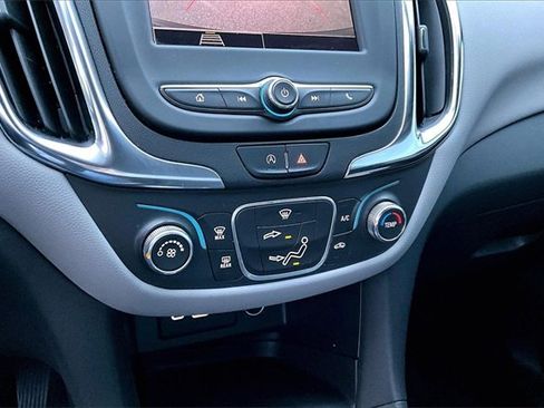 Used 2024 Chevrolet Equinox LS w/ LS Convenience Package image 15